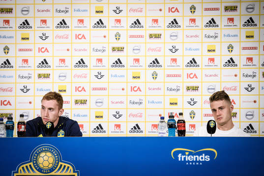 Dejan Kulusevski and Mattias Svanberg of the Swedish