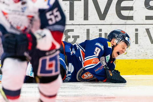 Växjös Victor Stjernborg har ont