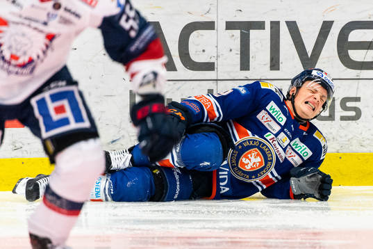Växjös Victor Stjernborg har ont