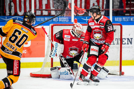 Luleås Julius Honka gör 0-1 bakom Malmö Redhawks