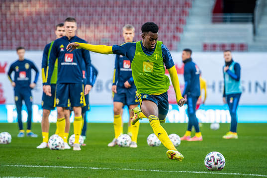 Anthony Elanga of Sweden