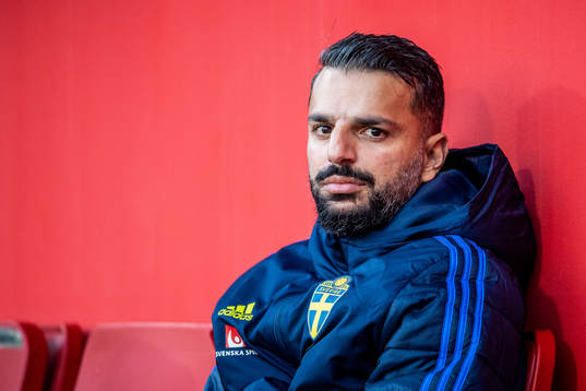 Head coach Poya Asbaghi of Sweden