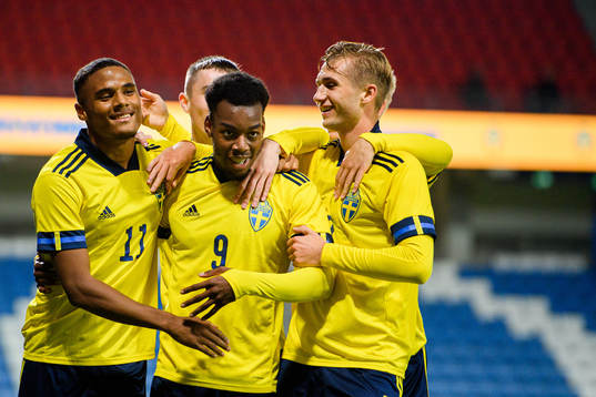 Anthony Elanga of Sweden celebrates the 3-0 goal