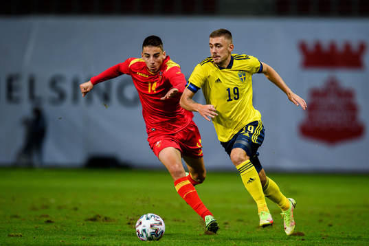 Marko Matanovic of Montenegro and Tim Prica of Sweden