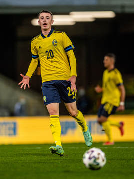 Patrik Wålemark of Sweden looks dejected