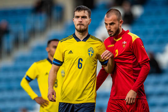 Pavle Vagic of Sweden and Ognjen Obradovic of Montenegro