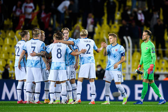 Martin Ødegaard and Goalkeeper Ørjan Håskjold Nyland of