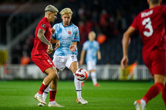 Berat Özdemir of Turkey and Morten Thorsby of Norway