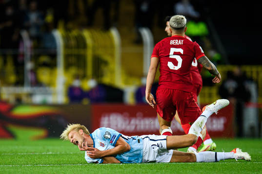 Morten Thorsby of Norway and Berat Özdemir of Turkey
