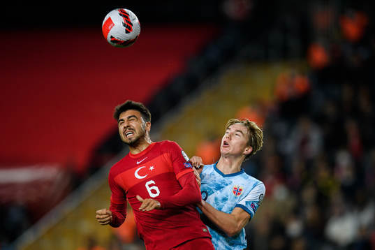 Ozan Tufan of Turkey and Kristian Thorstvedt of Norway