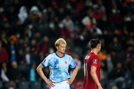Morten Thorsby of Norway and Yusuf Yazici of Turkey look