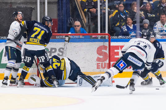 s målvakt Jonas Gunnarsson