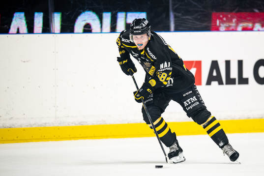 s Oskar Magnusson
