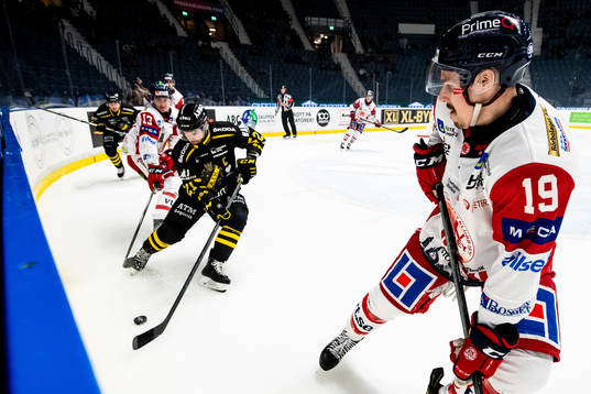 s Christian Sandberg och Västerviks Jens Holmström