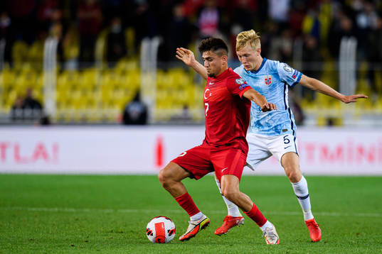 Cengiz Ünder of Turkey and Birger Meling of Norway