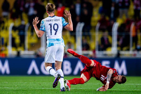 Kristian Thorstvedt of Norway and Serdar Aziz of Turkey