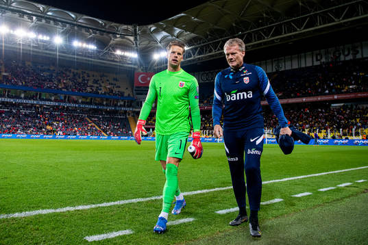 Goalkeeper Ørjan Håskjold Nyland and Frode Grodås,
