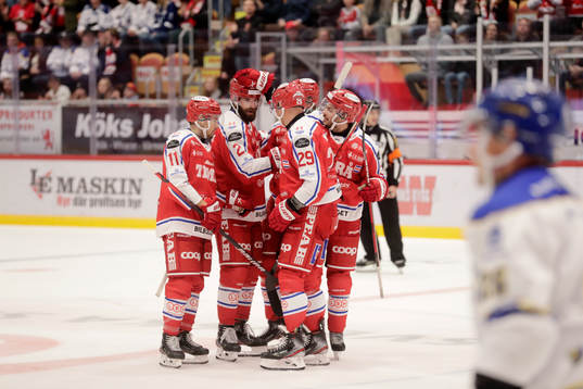 Timrås Per Svensson jublar