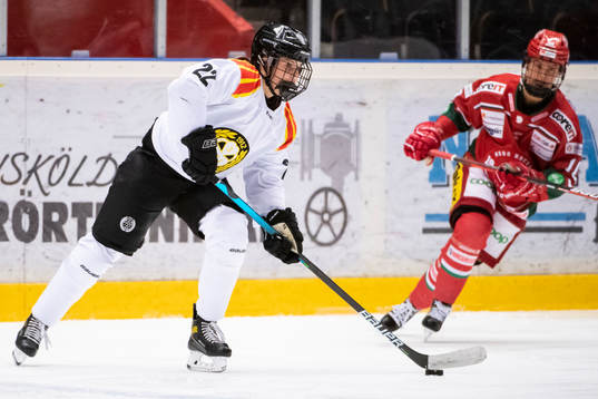 Brynäs Hanna Thuvik och Modos Wilma Sundin