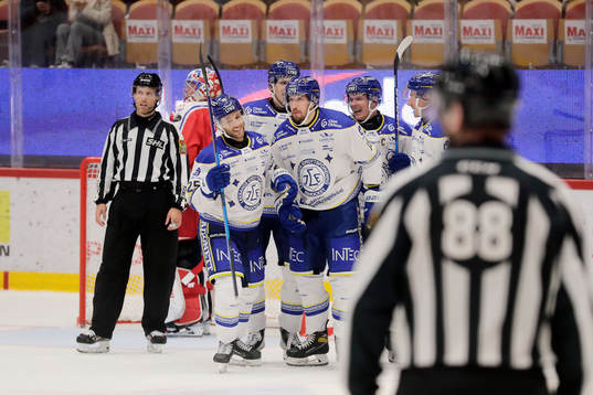 Leksands Max Veronneau jublar