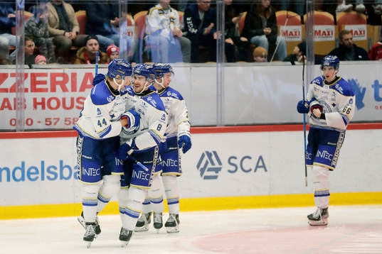 Leksands Carter Ashton jublar