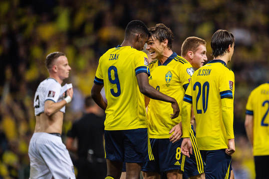 Alexander Isak and Albin Ekdal of Sweden celebrate