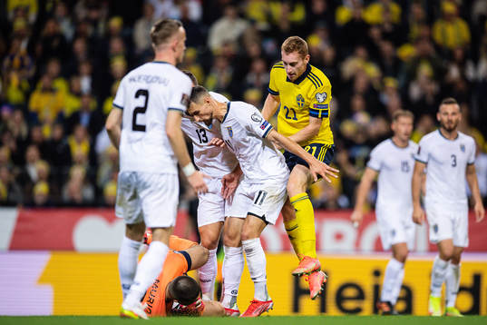 goalkeeper Arijanet Muric, Amir Rrahmani and Elbasan