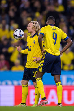 Emil Forsberg and Alexander Isak of Sweden