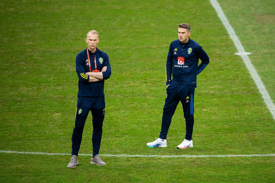 Pontus Dahlberg and Viktor Gyökeres of Sweden