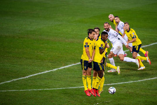 Albin Ekdal, Alexander Isak and Dejan Kulusevski of Sweden