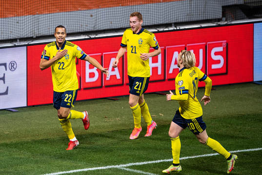Robin Quaison of Sweden celebrates
