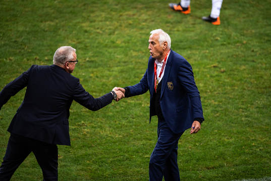 head coach Janne Andersson of Sweden and head coach Bernard