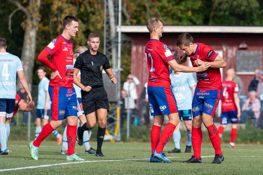 Tvååkers Johan Andersson har ont