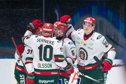 Frölundas Elmer Söderblom jublar efter1-1