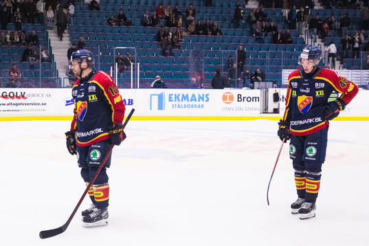 Djurgårdens Niclas Bergfors och Pontus Johansson deppar