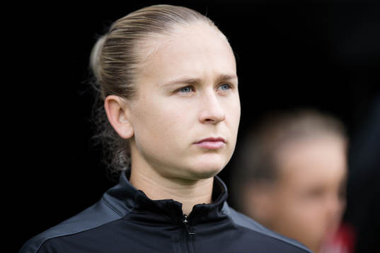 Häckens Filippa Curmark innan fotbollsmatchen i