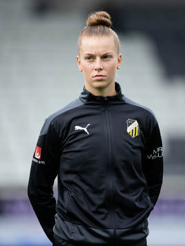 Häckens Dilja Yr Zomers innan fotbollsmatchen i