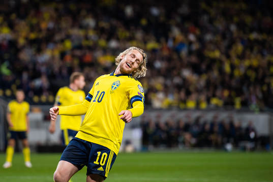 Emil Forsberg of Sweden looks dejected