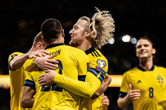 Robin Quaison of Sweden celebrate his 3-0 goal with Emil