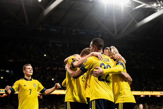 Robin Quaison of Sweden celebrate his 3-0 goal with Emil