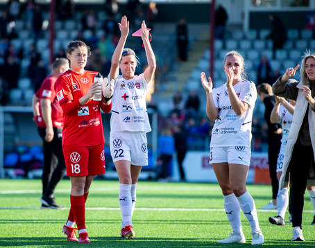 Rosengårds målvakt Teagan Micah, Olivia Schough och