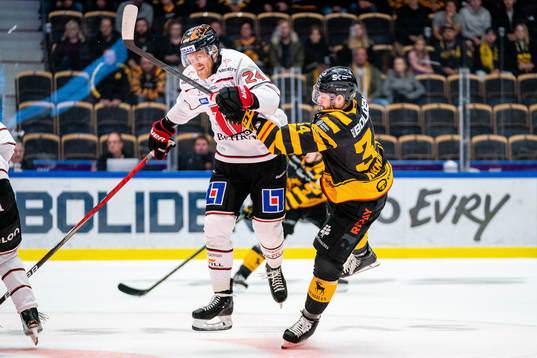 Örebros Jani Lajunen och Skellefteås Tom Kühnhackl