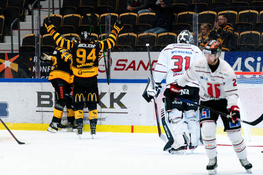 Skellefteås Linus Karlsson jublar