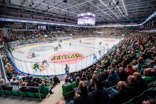 Fullt på läktarna i Catena Arena