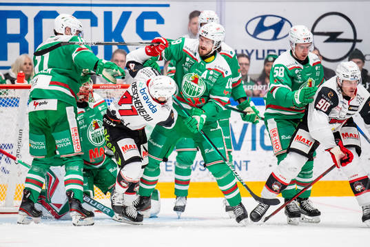 Malmö Redhawks Jaedon Descheneau och Rögles Dennis