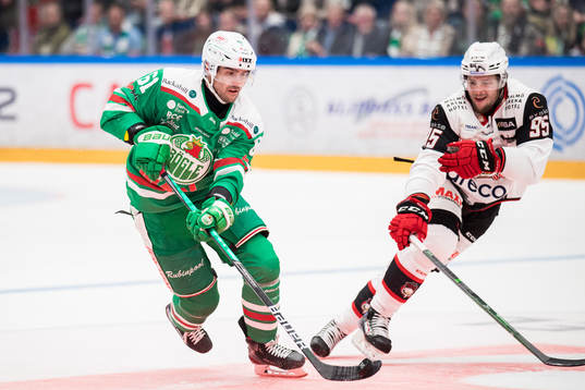 Rögles Ludvig Larsson och Malmö Redhawks Carl Persson