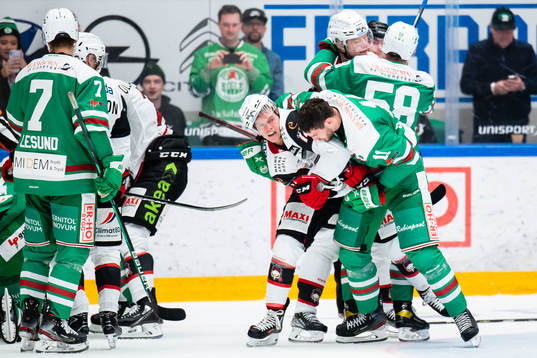 Malmö Redhawks Carl-Johan Lerby och Rögles Mattias