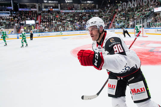 Malmö Redhawks Lance Bouma jublar
