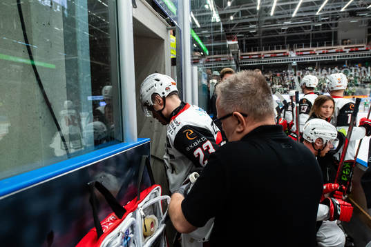 Malmö Redhawks Christoffer Forsberg lämnar isen och har