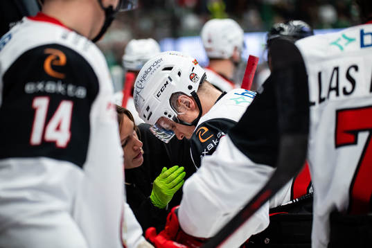 Malmö Redhawks Christoffer Forsberg får vård